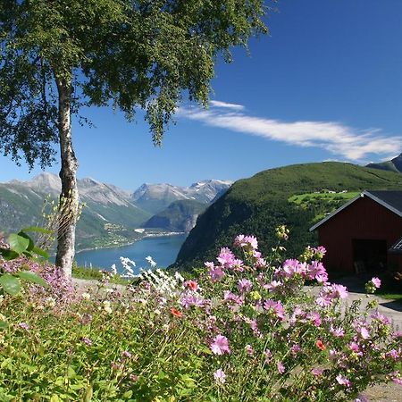 Apartmán Hesthaug Gard Eidsdal Exteriér fotografie