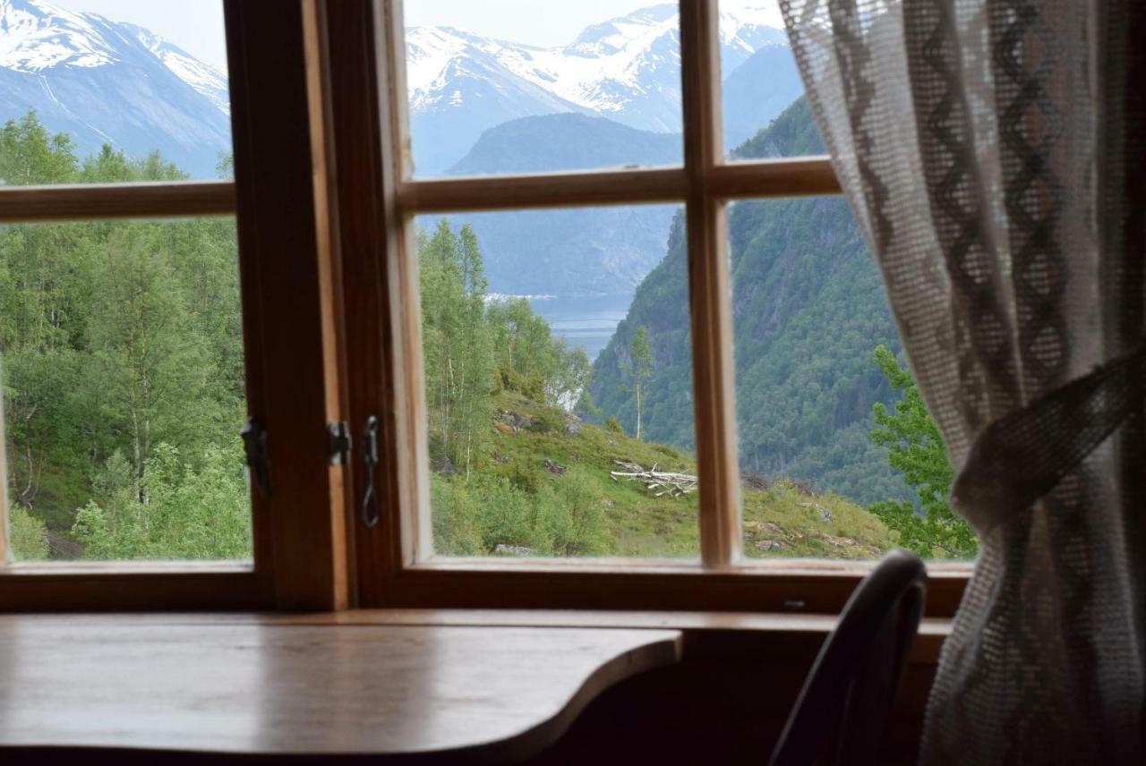 Apartmán Hesthaug Gard Eidsdal Exteriér fotografie